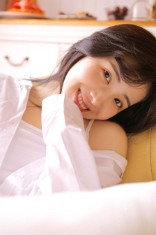 剪开她的衣服内衣视频
